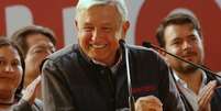 Candidato &agrave; Presid&ecirc;ncia do M&eacute;xico Andr&eacute;s Manuel L&oacute;pez Obrador durante evento na Cidade do M&eacute;xico 17/12/2017 REUTERS/Ginnette Riquelme  Foto: Reuters