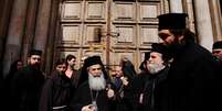 Líderes religiosos fecham Igreja do Santo Sepulcro em protesto em Jerusalém  Foto: Reuters