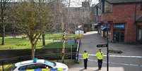 Polícia faz patrulha em local de incidente com Sergei Skripal e sua filha em Salisbury
 7/3/2018    REUTERS/Toby Melville  Foto: Reuters