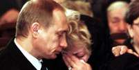 Putin parecia realmenteabalado durante o funeral de seu mentor na política  Foto: Reuters / BBC News Brasil