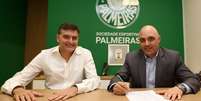 Fabio Espejo, presidente da Puma, com Maurício Galiotte - FOTO: Agência Palmeiras  Foto: Lance!