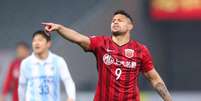 Elkeson voltou a balançar as redes pelo Shanghai SIPG (Foto: AFP)  Foto: Lance!