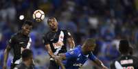 Vasco e Cruzeiro ainda não venceram na fase de grupos (Foto: DOUGLAS MAGNO/AFP)  Foto: Lance!