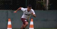 O atacante Everton começou a treinar no CT da Barra Funda na última quarta-feira (Rubens Chiri/saopaulofc.net)  Foto: Lance!