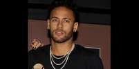 Neymar comemora abandona das muletas, em 21 de abril de 2018: 'Até nunca mais'  Foto: AGNews / PurePeople