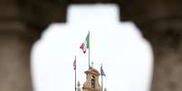 Bandeira italiana no Pal&aacute;cio Qurinale, em Roma
04/04/2018 REUTERS/Alessandro Bianchi  Foto: Reuters