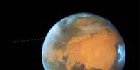 Imagem mostra lua de Marte em movimento (Foto: NASA/ESA)  Foto: Canaltech