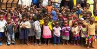 Giovanna Ewbank e Gagliasso, em viagem ao Malauí, visitam creche e postam foto em rede social nesta segunda-feira, dia 30 de abril de 2018  Foto: Divulgação, Instagram/Giovanna Ewbank / PurePeople