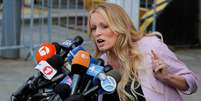 Stormy Daniels concede entrevista na saída de tribunal em Nova York
 16/4/2018   REUTERSLucas Jackson   Foto: Reuters