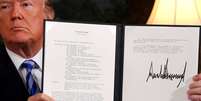 Trump apresenta documento oficializando inten&ccedil;&atilde;o de retirar EUA do acordo nuclear com o Ir&atilde; 08/05/2018 REUTERS/Jonathan Ernst   Foto: Reuters