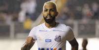 Gabigol marca três vezes e ajuda Santos a golear o Luverdense na Copa do Brasil (Foto: Ale Vianna/Eleven)  Foto: Lance!