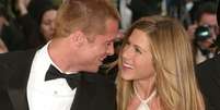 De acordo com a revista 'Star', Brad Pitt reatou romance com Jennifer Aniston  Foto: Getty Images / PurePeople