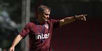 O técnico Diego Aguirre em treino do São Paulo.  Foto: Rubens Chiri/São Paulo FC