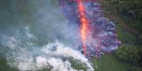 Lava emerge de fissura no solo resultante de erupção do vulcão Kilauea no Havaí 13/05/2018 REUTERS/Terray Sylvester  Foto: Reuters