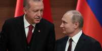 Presidentes da Turquia, Tayiip Erdogan, e da Rússia, Vladimir Putin, durante entrevista conjunta em Ancara
04/04/2018 REUTERS/Umit Bektas  Foto: Reuters
