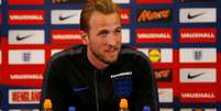 Atacante Harry Kane durante entrevista coletiva
22/05/2018 Action Images via Reuters/Carl Recine   Foto: Reuters