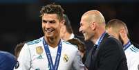 Cristiano Ronaldo comemora com Zidane o título da Liga dos Campeões (Foto: Franck Fife / AFP)  Foto: Lance!