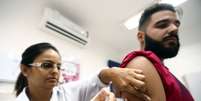 Embora a vacina seja segura e o risco da doença seja alto, a imunização é contraindicada para alguns grupos de pessoas  Foto: WILTON JUNIOR/ESTADÃO / Estadão Conteúdo