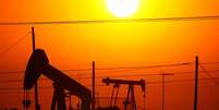 No último ano, o preço do petróleo aumentou em quase 50%  Foto: Getty Images / BBC News Brasil