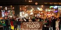 Manifestantes participam de protesto em apoio a movimento de caminhoneiros em Canoas   Foto: Reuters