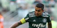 Dudu em a&ccedil;&atilde;o pelo Palmeiras, ainda com a bra&ccedil;adeira de capit&atilde;o  Foto: Cesar Greco / LANCE!