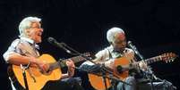 Gilberto Gil e Caetano Veloso durante show em Barcelona, em 2016  Foto: ANSA / Ansa - Brasil