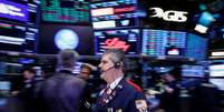 Operadores na New York Stock Exchange, (NYSE), em Nova York, EUA
08/03/2018
REUTERS/Brendan McDermid  Foto: Reuters