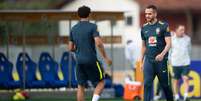 Renato Augusto em treino da Seleção Brasileira  Foto: Armamdo Paiva/Raw Image / Gazeta Press