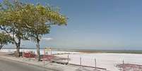 Duas embarcações de pescadores naufragaram na Baía de Sepetiba  Foto: Reprodução Google Street View / Estadão