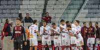 Comemoração do gol de Nenê, do São Paulo, contra o Atlético-PR, na Arena da Baixada, em Curitiba  Foto: Geraldo Bubniak/AGB/ / Estadão