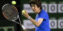 A ex-tenista brasileira Maria Esther Bueno durante uma clínica de tênis na Fazenda Boa Vista, em Porto Feliz (SP), no ano de 2009  Foto: DJALMA VASSÃO / Gazeta Press