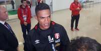 Zagueiro Santamaría tem boa chance de ser titular na partida de estreia do Peru na Copa (Carlos Alberto Vieira)  Foto: Lance!