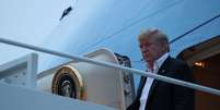 Presidente dos EUA, Donald Trump, desembarca do Força Aérea Um na base aérea de Andrews
13/06/2018 REUTERS/Jonathan Ernst  Foto: Reuters