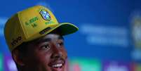 Gabriel Jesus concede entrevista em Sochi
 14/6/2018    REUTERS/Hannah McKay   Foto: Reuters