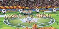 Artistas performam na cerimônia de abertura da Copa do Mundo na Rússia  Foto: Shaun Botterill / Getty Images 