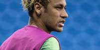 Cabelo loiro de Neymar, prestes a jogar com o Brasil na Copa do Mundo, gerou comentários na internet  Foto: Divulgação, Mowa Press / Pedro Martins / PurePeople