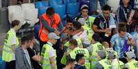 Confusão entre torcedores da Argentina e da Croácia na Copa do Mundo
 21/6/2018      REUTERS/Carlos Barria  Foto: Reuters