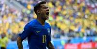 Philippe Coutinho comemora gol brasileiro (Foto: AFP/CHRISTOPHE SIMON)  Foto: Lance!