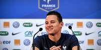 Thauvin, durante entrevista coletiva (Foto: AFP/FRANCK FIFE)  Foto: Lance!