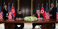 Presidente dos EUA, Donald Trump, e líder norte-coreano, Kim Jong Un, durante cúpula em Cingapura 12/06/2018 REUTERS/Jonathan Ernst  Foto: Reuters