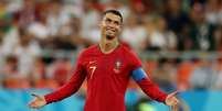Cristiano Ronaldo gesticula no jogo entre Portugal e Irã  Foto: Ivan Alvarado / Reuters
