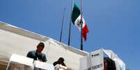 Mexicanos que moram nos EUA registram seus votos em seção eleitoral em Tijuana 01/07/2018 REUTERS/Jorge Dunes  Foto: Reuters