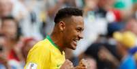 Neymar comemora seu gol, o primeiro do Brasil contra o México  Foto: Carlos Garcia Rawlins TPX Images of the Day / Reuters