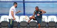 Douglas Costa treina em Sochi
 29/6/2018      REUTERS/Hannah McKay  Foto: Reuters