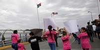 Crianças participam de protesto contra as políticas imigratórias dos EUA em ponte de fronteira, em Ciudad Juarez, no México
30/06/2018
REUTERS/Jose Luis Gonzalez  Foto: Reuters