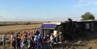 Acidente de trem em Tekirdag, no noroeste da Turquia  Foto: EPA / Ansa