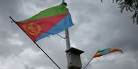 Bandeiras da Etiópia e da Eritreia em Addis Ababa 26/06/2018 REUTERS/Tiksa Negeri  Foto: Reuters