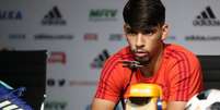 Lucas Paquetá foi o personagem da coletiva desta segunda-feira (Foto: Gilvan de Souza / Flamengo)  Foto: Lance!