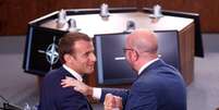 Presidente franc&ecirc;s, Emmanuel Macron, e premi&ecirc; belga, Charles Michel, durante c&uacute;pula da Otan em Bruxelas  11/07/2018 REUTERS/Francois Lenoir  Foto: Reuters