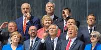 Líderes de países da Otan posam para foto oficial em Bruxelas 11/07/2018 Ludovic Marin/Pool via Reuters  Foto: Reuters